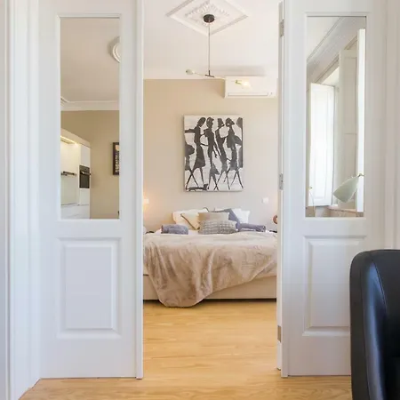 Graceful Design In By Cozzy Homes Apartment Porto
